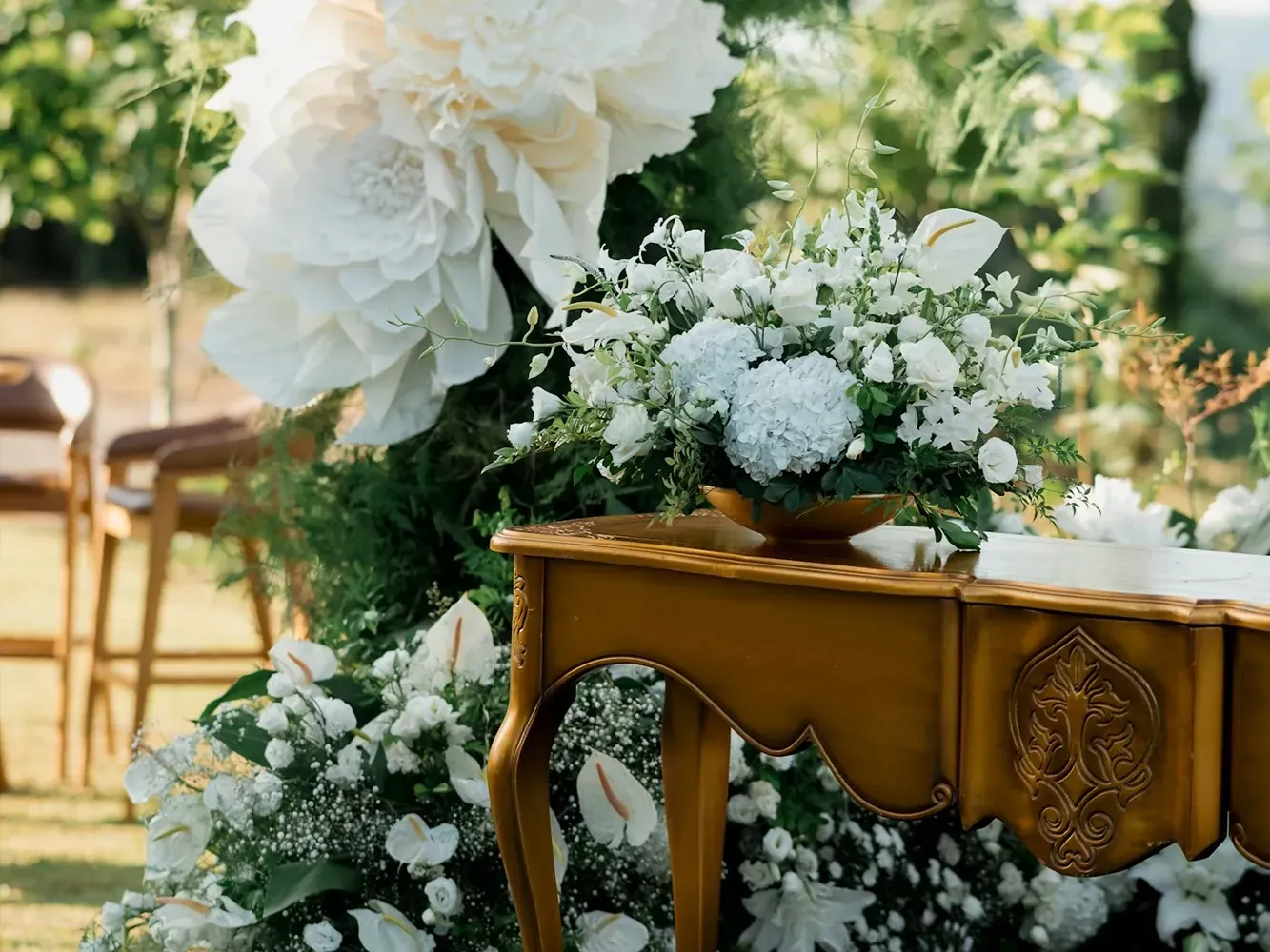 Foto de stock de wedding planning con montaje de ceremonia y detalles de celebración.